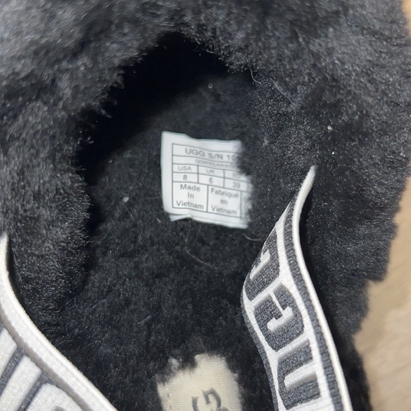 Ugg platform slippers - Picture 3 of 3